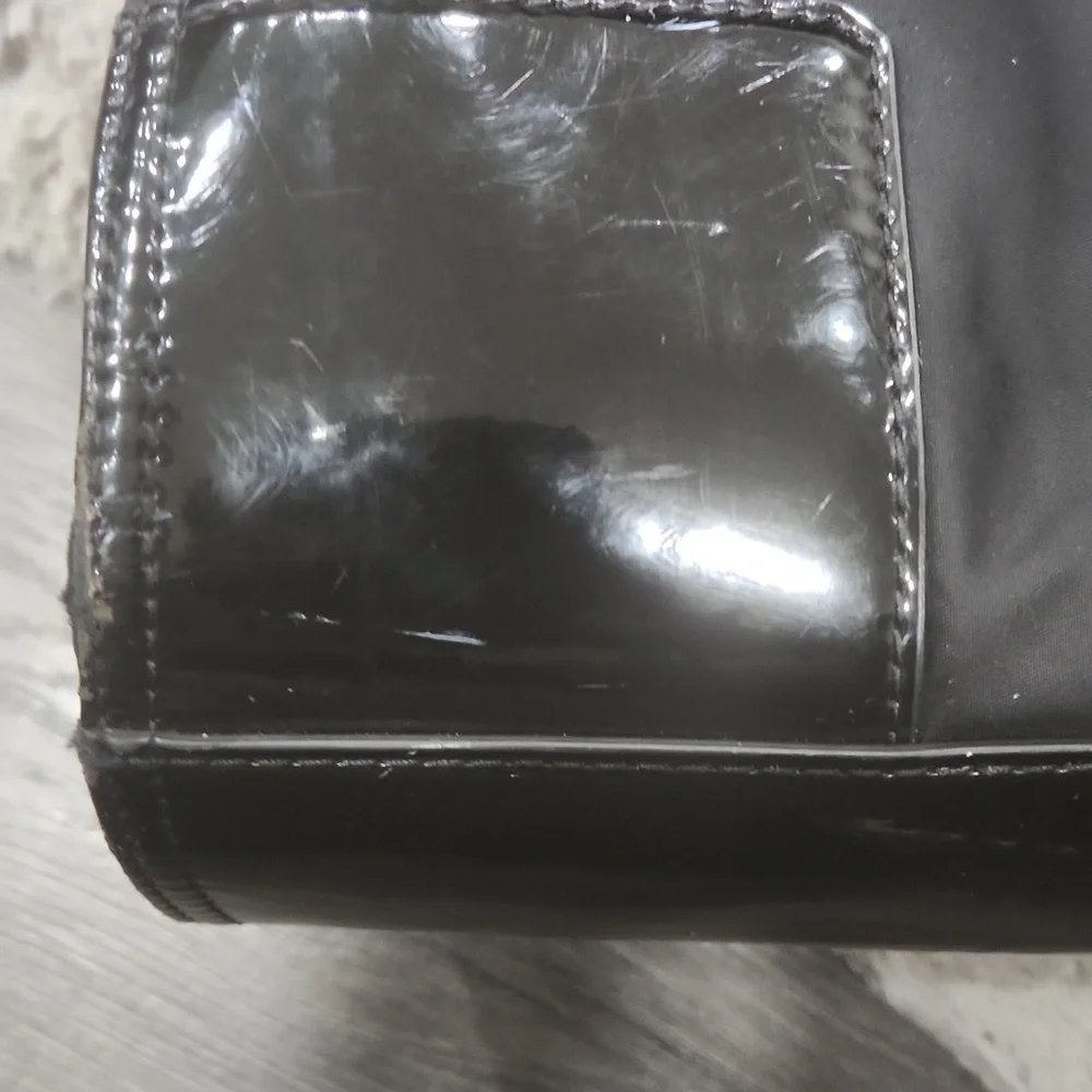 Tory Burch Patent Black Structured Tote Bag - Picture 6 of 12
